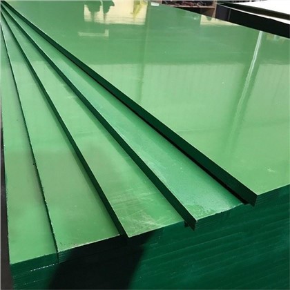 PP Plastik Film Hijau Menghadapi Kayu Lapis / Kayu Lapis Laut / Papan Bekisting KonstruksiS