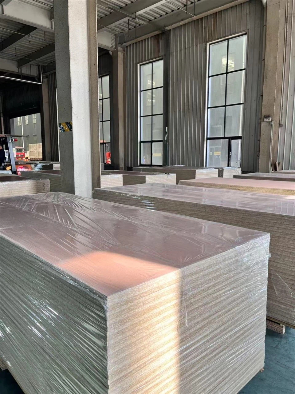 1220*2440/1220*2745mm Papan partikel melamin dengan sertifikasi UL